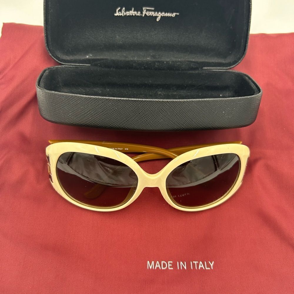 Women’s Salvatore Ferragamo sunglasses made in Italy